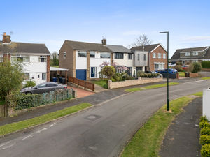 Photo 1- click for photo gallery